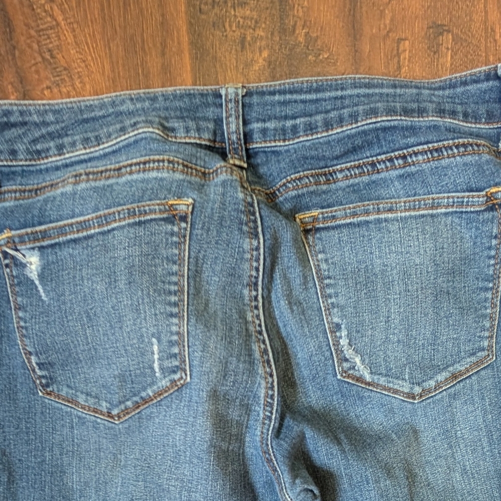 A.n.a Jeans . Size 10 - Picture 4 of 5